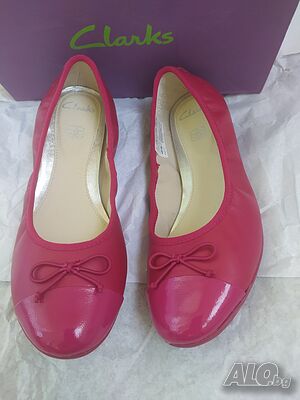 Clarks. Нови Оригинални обувки oт естествена кожа.