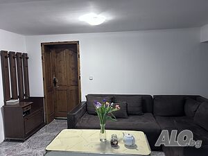 Обзаведена къща под наем с голям двор в село Маринка, близо до Бургас