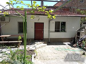 Къща под наем