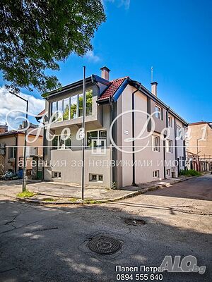 Продава се многофункционална сграда с отлична локация - гр. Варна, ул. Младежка 11