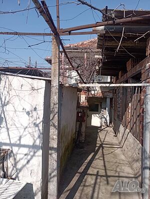 🏡 Продава се Къща с двор в с. Бегово