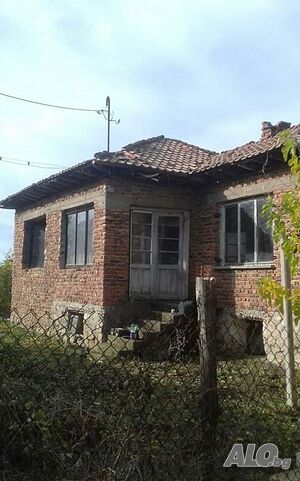 Продавам къща с. Паничери