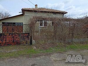 🏡 Къща с голям двор