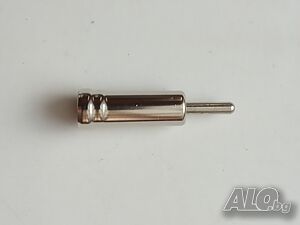 Букса преходник за антена за радио касетофон за кола