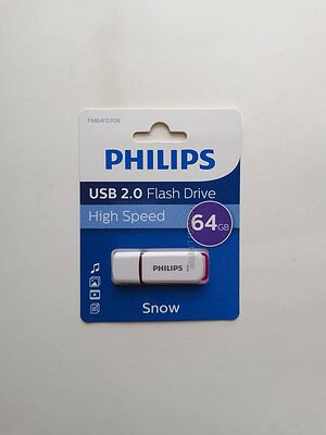 Флашка флашпамет 64 Gb нова