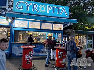 Търси да назначи касиерка на Гирос в ж.к. Суха река-пазара