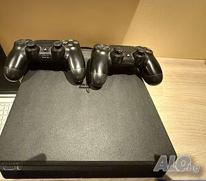 Плейстейшън 4 с кутия и игри