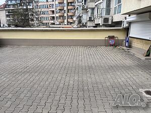Паркомясто под наем - отлична локация до бул. Черни връх