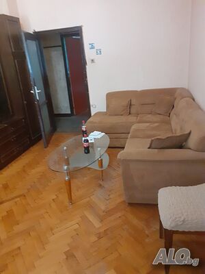 Под наем двустаен кв. Красно село, ет.1, обзаведен 780лв.