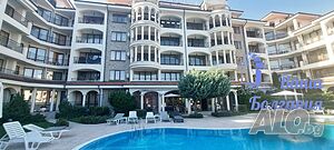 Тристаен апартамент в комплекс Chateau Del Mar