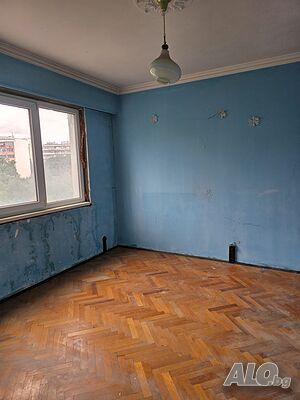 Тристаен апартамент Базар Левски