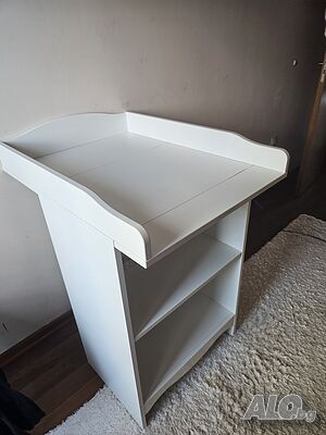 Продавам повивалник