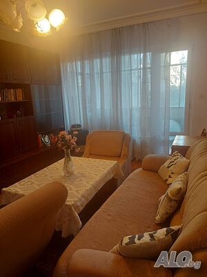 Продаваме 72 кв.м в жк Тракия