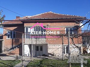 Две къщи в село Полски Градец, общ. Раднево, обл. Стара Загора
