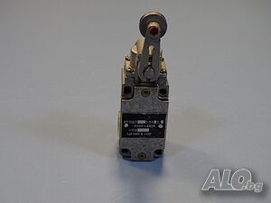 краен изключвател ВП15Д21 10A/660VАС с ролка Limit Switch