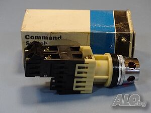 команден бутон (светещ/задържане)FUJI Electric AH25-L6R10E command switch