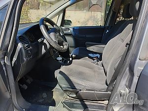 Opel Zafira 2 2 букса гнп-то колата Пали и върви Продава се само на части