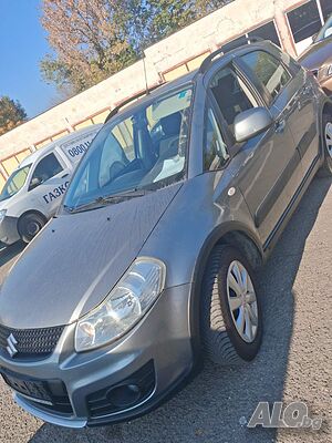 Продавам Suzuki SX4 4x4 бензин 120 к.с. Нов внос с регистрация