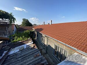Продава се къща зад колора