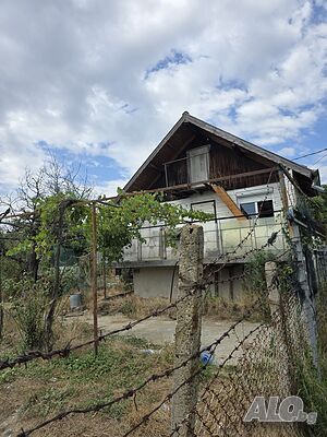 Вила на Курткая Двуетажна къща 50 кв.м РЗП 525 кв.м двор | Къщи, Вили | Курткая, под язовира Ямбол