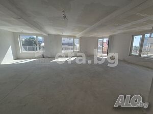 ERA CASA Продава! Просторен многостаен апартамент с гараж