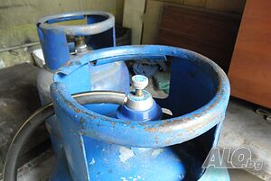 газови бутилки голям газов котлон - пиростия и клапан високо налягане