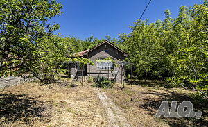 Продава се вила в м. Сухата чешма