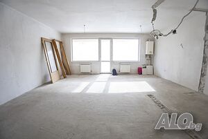 Продава тристаен апартамент в затворен комплекс до бул. Братя Бъкстон