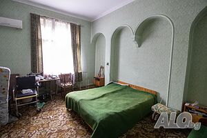 Продава етаж от къща в топ центъра на Сливен