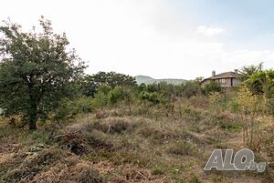 Продава парцел до магазин Еуфория