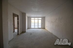 Продава нов тристаен апартамент с дворно място