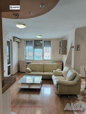 Тристаен апартамент 105 кв.м Тухла 2003 г. 4 етаж Последен етаж