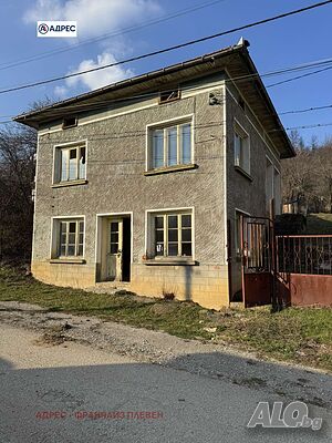 96 кв.м РЗП 657 кв.м двор