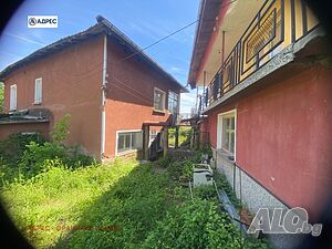 320 кв.м РЗП 700 кв.м двор