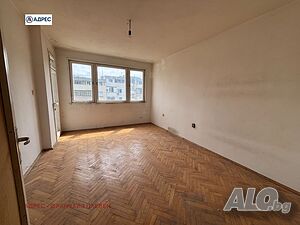 Двустаен апартамент 66 кв.м Тухла 1990 г. 5 етаж Непоследен