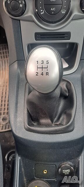 Топка и маншон скоростен лост от FORD FIESTA Форд Фиеста 1.2 60 к.с 2009-2013Г