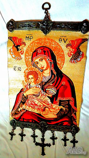 Икона за стена ”Богородица с младенец”, тъкано платно с метален обков