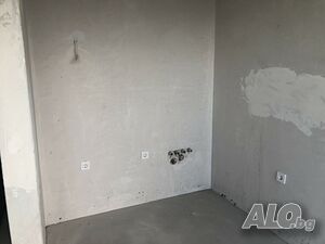 Двустаен апартамент в Център