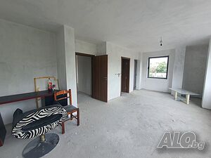 Четиристаен апартамент в Центъра
