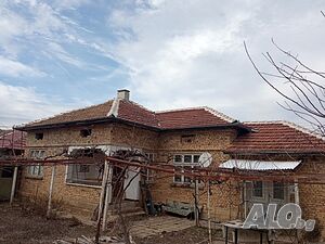 Продавам тухлена къща с гараж в с. Дралфа, Обл. Търговище