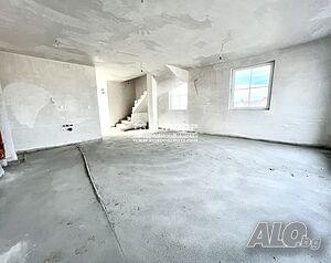 Двуетажна еднофамилна къща