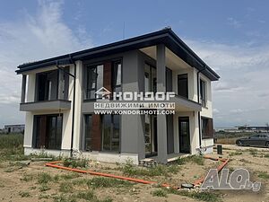 Самостоятелна къща