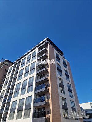 Двустаен вътрешен апартамент Топ локация /Гараж/