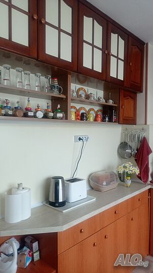 Продава тристаен апартамент в кв. Добруджански