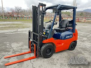 Мотокар TOYOTA 1.8 Тона / Газ - Бензин / Изравнител / Като Нов!!!