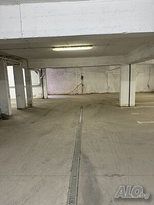 Продавам подземно паркомясто в Центъра на гр. Пловдив