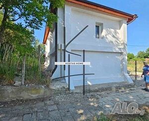 Ремонтирана двуетажна къща в с. Изгрев 170кв.м.