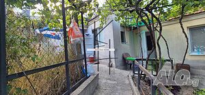 Къща в района на църквата, кв. Аспарухово