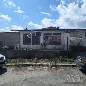 Давам под наем търговски обект.