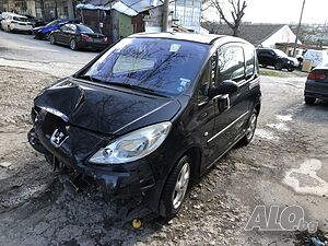 На части Peugeot 1007 1.4i Бензин 2006g KFV 54KW 73КС за части
